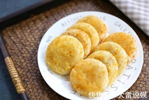 拉丝豆沙糕|拉丝豆沙糕,不用烤箱就能做的拉丝豆沙糕,外酥里软,糯米粉最好吃的做法就属它了