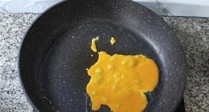 减肥菜谱，无米蛋炒饭，简单美味营养，谁吃谁瘦，动手试试吧