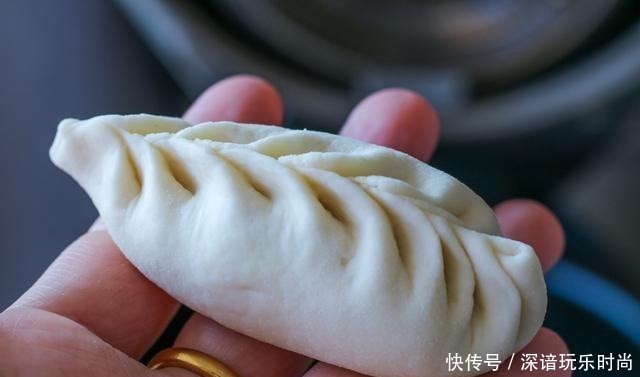 包子|蒸包子，到底用大火还是小火教你正确方法，包子暄软不塌陷