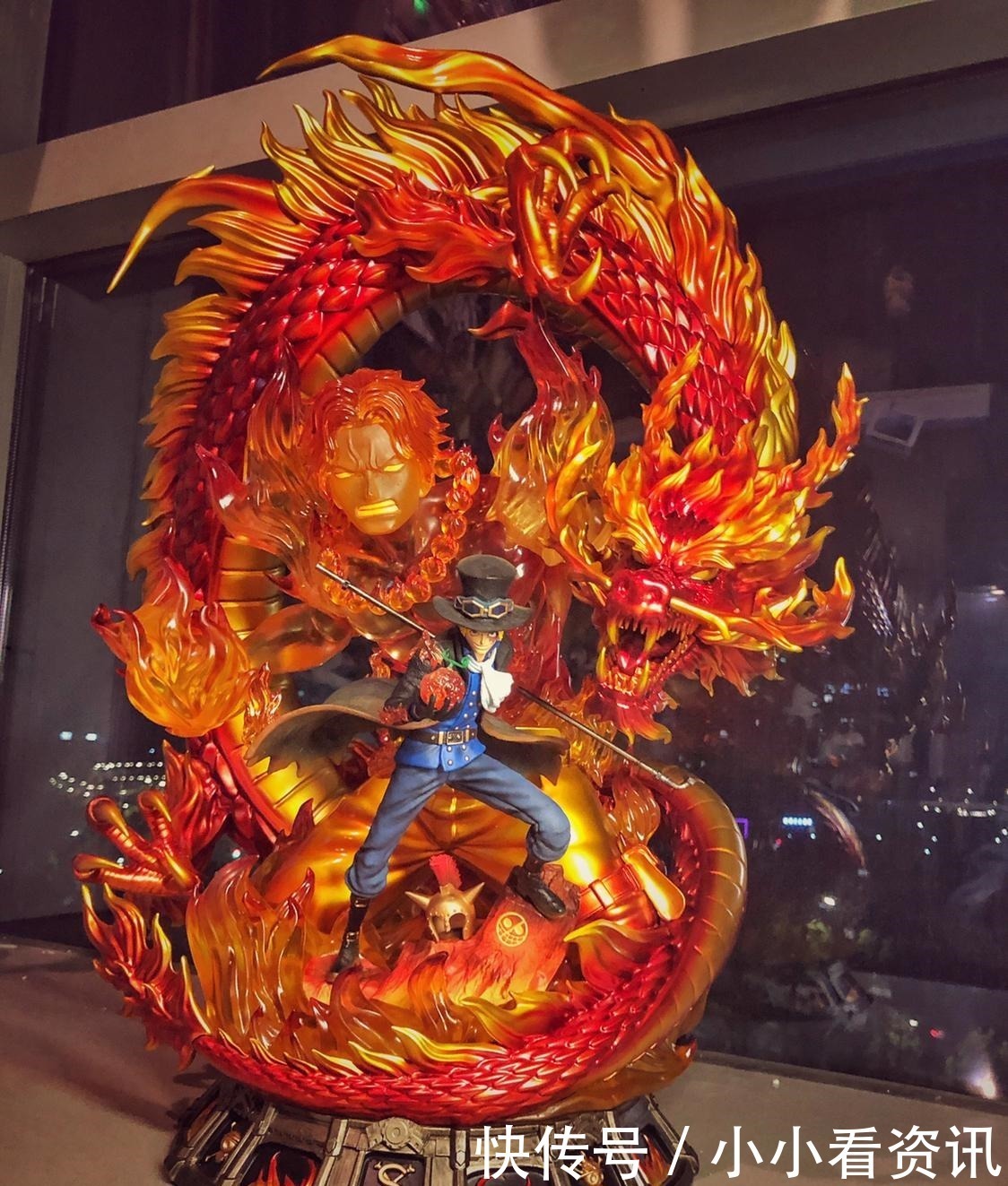 手办|海贼王火龙萨博手办,艾斯脸上能看见雀斑,脚下头盔戳中泪点