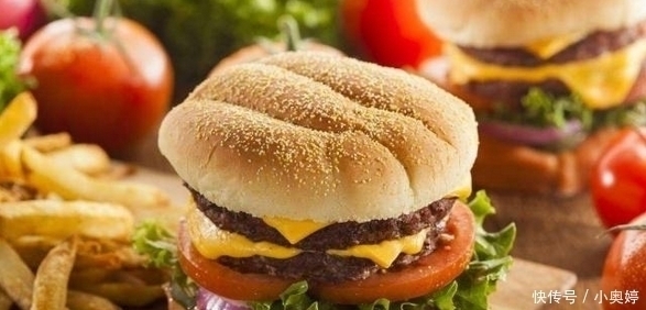  快餐行业|肯德基又“搞事”了，推出“整只鸡”套餐，吃货看到价格扭头就走