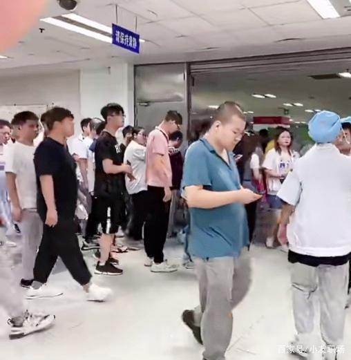 电子厂|想去富士康上班的人,这些情况,你一定要考虑清楚
