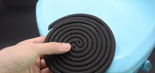 蚊香别再用手一点点拆了,立马学会这诀窍,几秒钟让蚊香自动分离