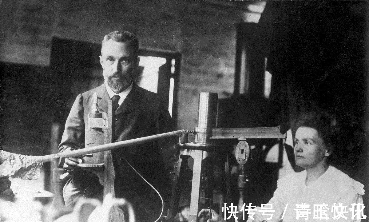 历史文物#居里夫人有个笔记本,是一件历史文物,但它要放在铅盒里保存