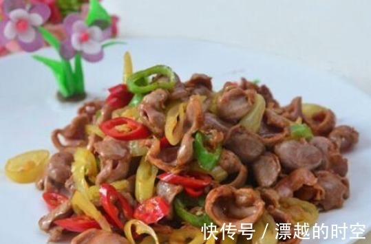 大厨教大家的几道家常美食,做法简单美味,而且好吃到舔盘子