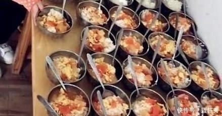 午餐|妈妈“突袭”贵族幼儿园,看到午餐后气炸,网友最廉价的贵族