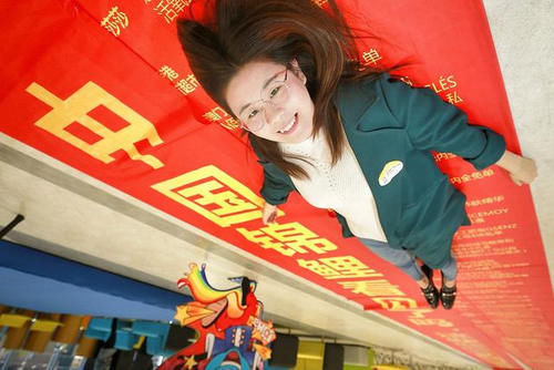 幸运儿|一夜暴富之后，“挥霍”了整整一年，支付宝锦鲤女孩现状如何
