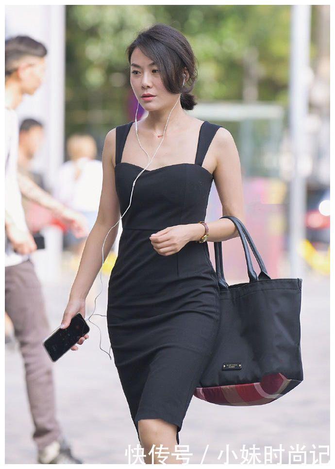 魅力|时尚街拍:徐娘半老魅力不减,40多岁阿姨气质绝伦