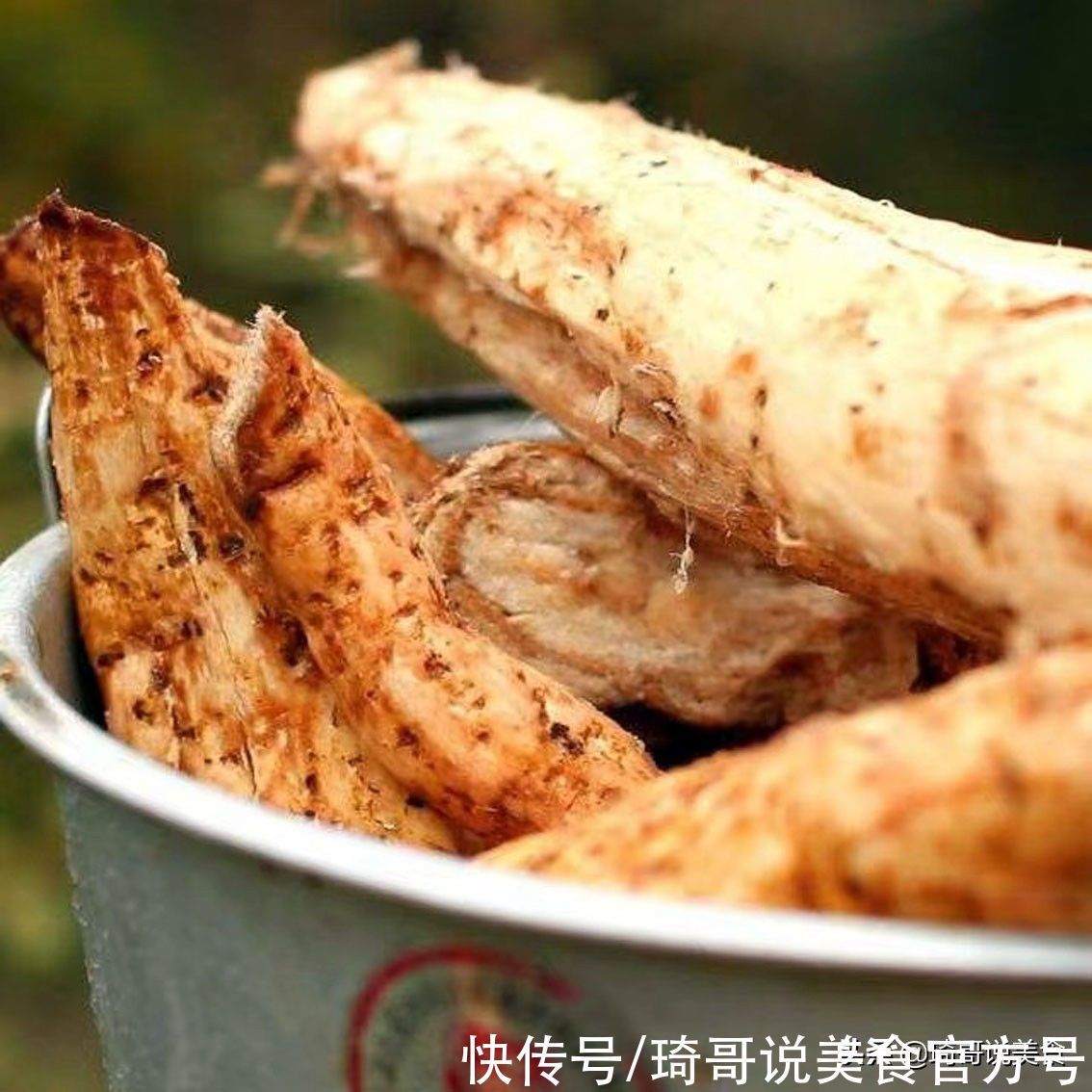 建议中老年人：别舍不得花钱！这种小零食，每天吃一小把，气色好