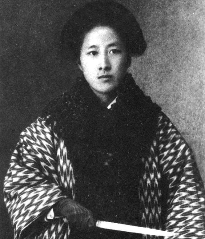 亲手|鲁迅在日本做了什么事,让秋瑾大怒,声称要亲手杀了他