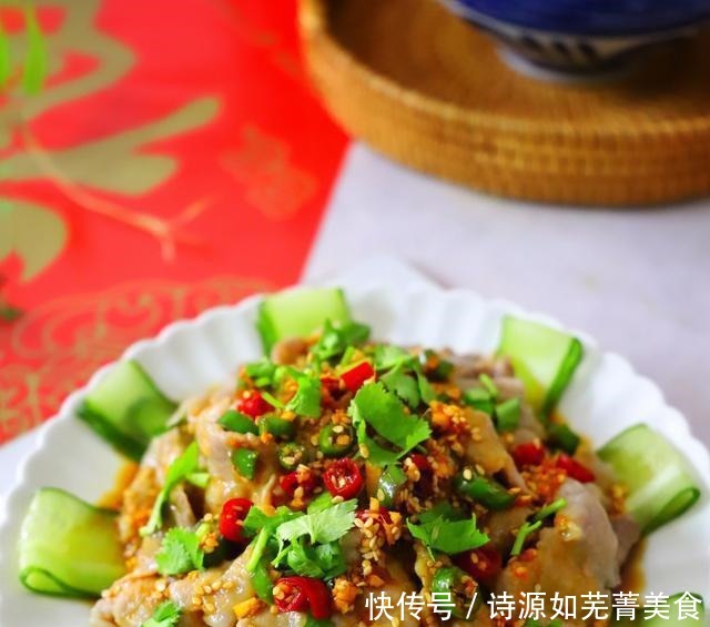 牛肉不炒不煮,教你特色做法,肉片鲜嫩薄如纸,营养低脂又好吃