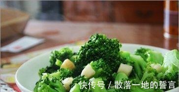 肝脏|肝不好,身体两处散发“臭味”,如果全没有,说明你的肝脏很健康