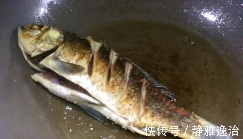 鲫鱼汤如何炖出奶白色?大厨:这一步最关键,鱼汤奶白,味道鲜