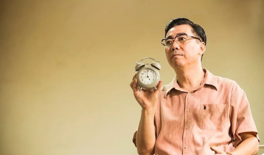 人到老年|老年人坚持这四个“懒”习惯,长寿又健康,早看早知道