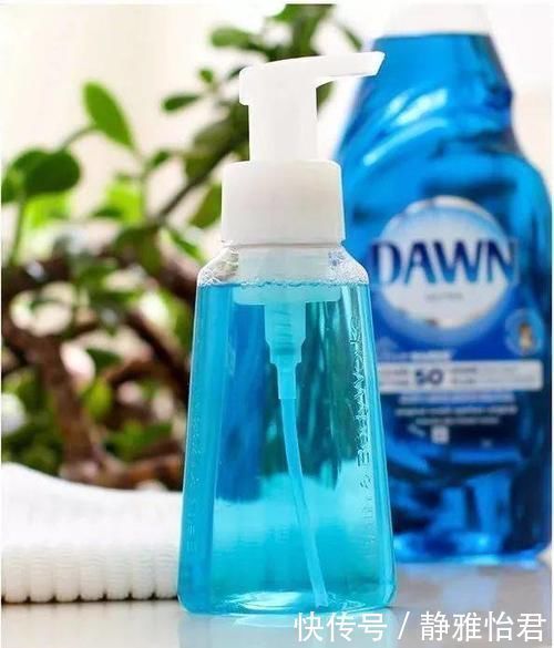 洗衣机|洗衣服直接倒洗衣液错,告诉你正确做法,洗完比新衣服还新