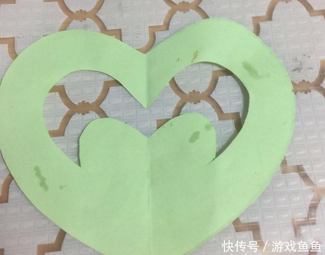  好看|爱心怎么剪纸？简单的剪纸方法教给你，爱心不仅标准而且好看