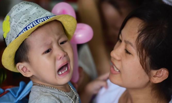 聪明|从小有这4个表现的孩子,多半是假聪明,家长别弄错早点醒悟