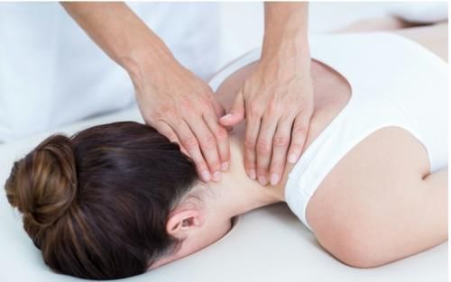 推拿|脖子僵化、酸痛、吞咽困难，3招常用方法搞定颈椎病