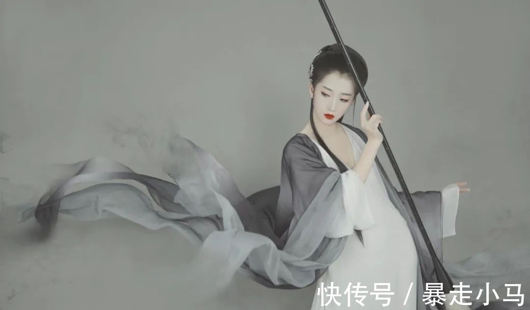 清风明月!谁说当代无好诗?推荐34首好诗,送给苍凉冬天,像一壶老酒温暖你