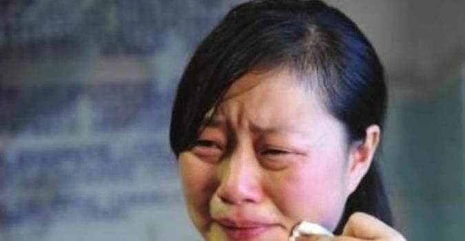 宝妈|6岁女儿身上青一块紫一块,宝妈偷偷跟随,得知真相感动不已