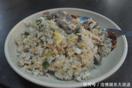 肠胃|有3种“坑娃”的饭尽量要少给孩子吃,会损伤孩子肠胃,不利消化