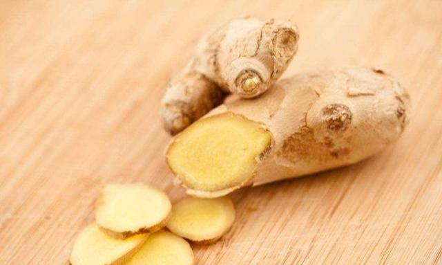 好处|俗语说“男人不可百日无姜”,男人晚上吃生姜有什么好处