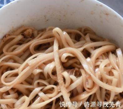 葱油|懒人版葱油拌面,步骤简单,美味可口,喜欢吃面食的不要错过!