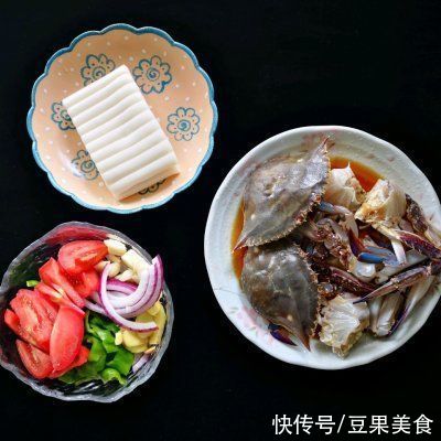 凉拌藕片|#我的养生日常-远离秋燥#梭子蟹年糕