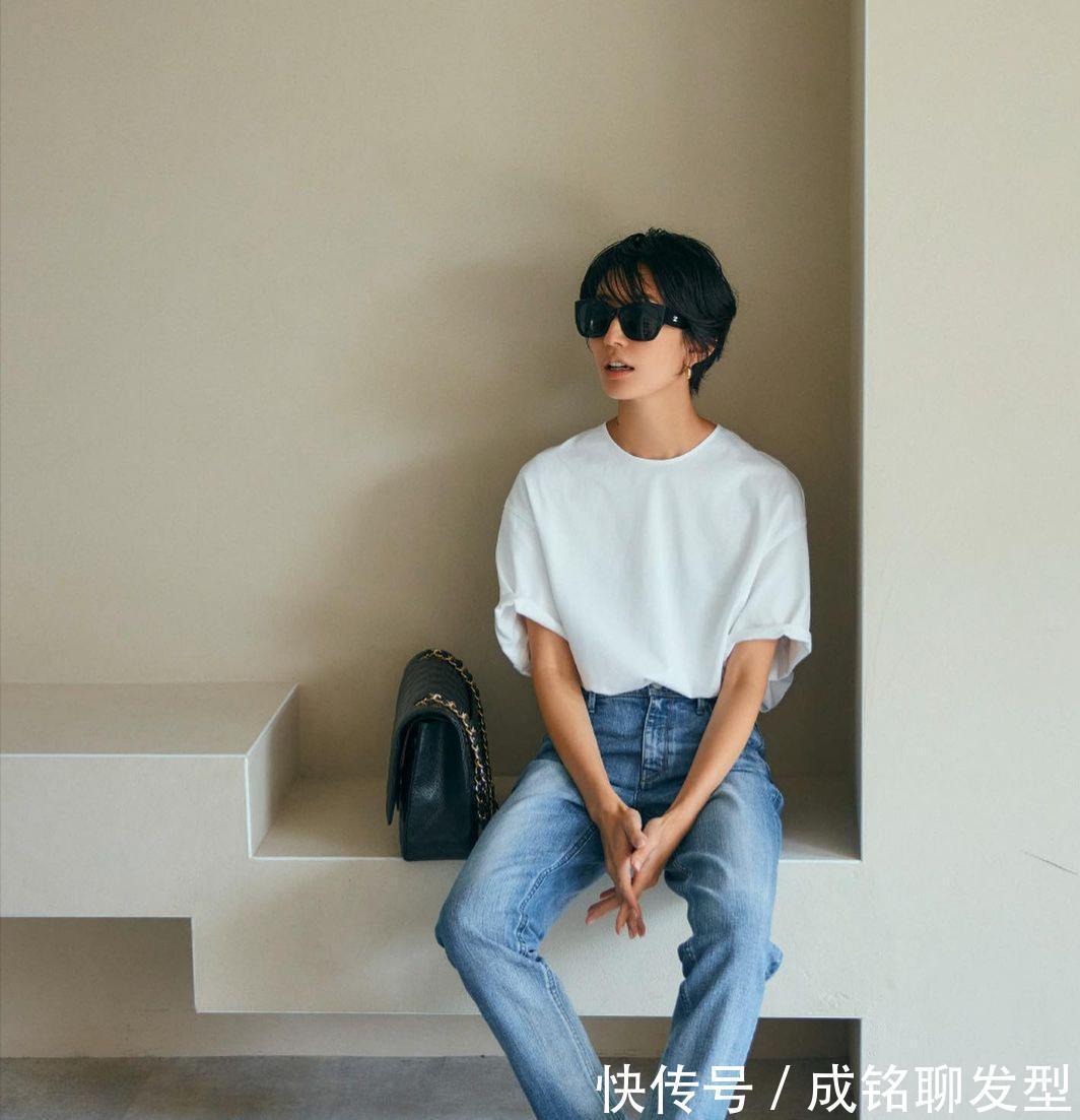 搭配|简单不一定高级,搭配得当才能提升品味,把基础款配得好才算高级