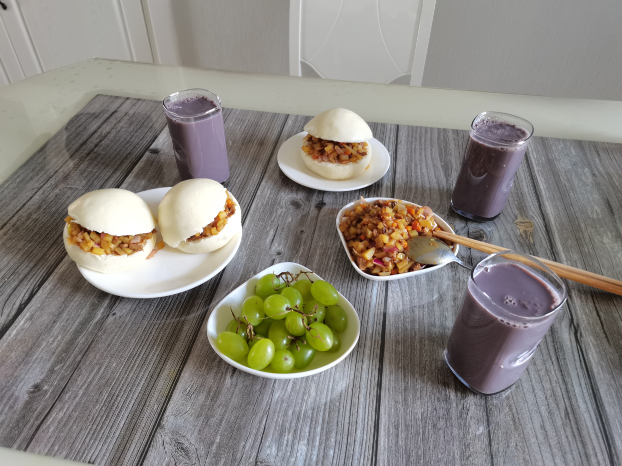 早餐做了中式汉堡，丈夫和孩子吃了连夸赞，你也给家人试试吧！