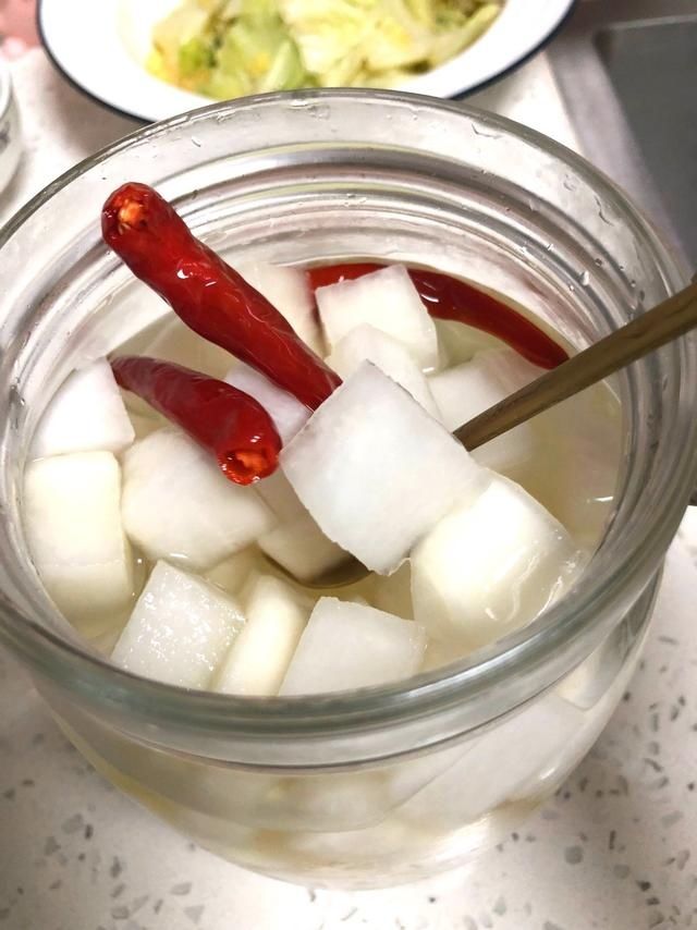  大鱼大肉|泡萝卜简单又快速的做法，酸甜爽口，开胃下饭，大鱼大肉也不怕腻