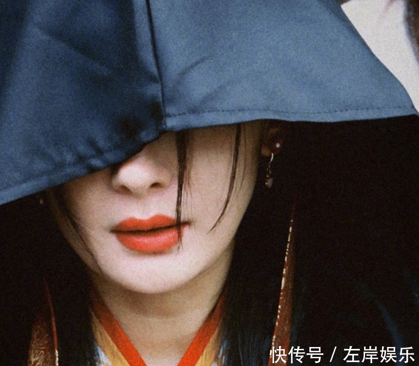 斗篷 《密室大逃脱》新路透曝光,全员黑色大斗篷,杨幂美成冷艳女杀手