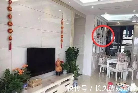 电视背景墙|没骗人!我家墙面贴满瓷砖,入住3年后还和当初一样清爽又亮堂