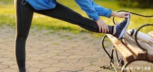 这项运动|每天睡觉前坚持“靠墙抬腿”，一个月后，四件好事兴许会不请自