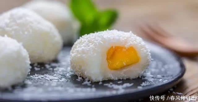 芒果别直接吃,换一种做法,做成香甜软糯的小甜品,入口就爱上了