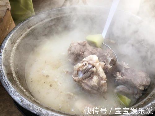 排骨|煮排骨大骨头时，记住“3用2不放”，肉香腥味小，汤白味道鲜