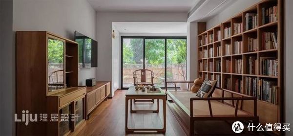 楼房|二手一楼房庭院惨遭荒废,原房东看到改造效果:早知道再加30万也不卖