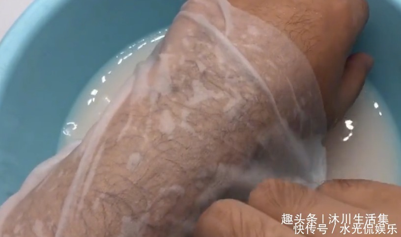 土豆丝|洗完土豆丝的水,一滴也别倒了,用途花钱都难买,看完感觉赚大了