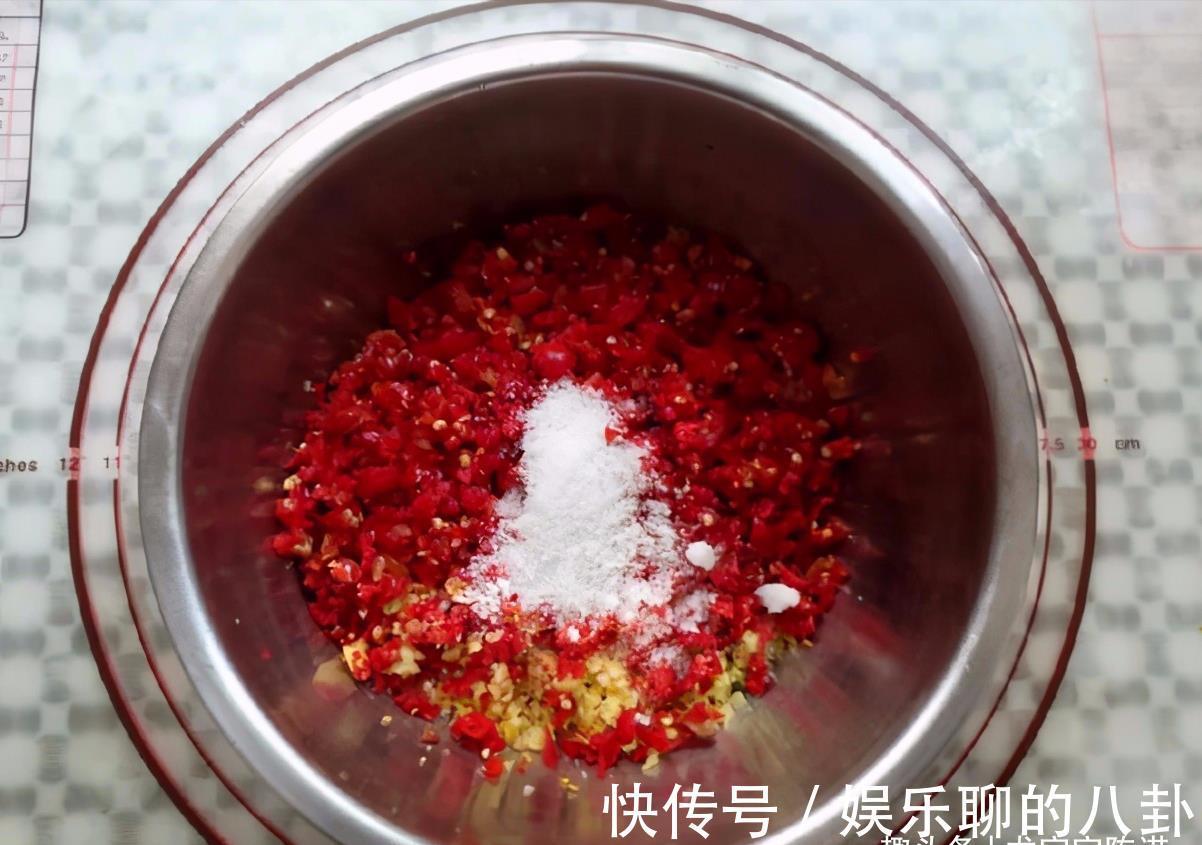 红辣椒|辣椒酱做出来不好吃？跟我学做辣椒酱，配方公开，比买的还好吃