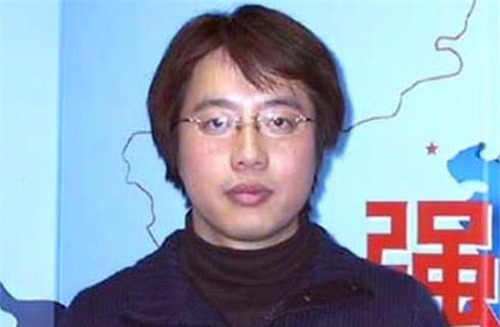 日本|19年前向靖国神社泼红漆，被日本逮捕后拒不认错的冯锦华，现怎样