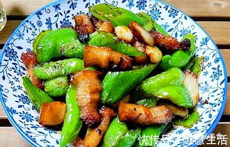 鸡腿|精选美食：五花肉豆豉炒青椒，蜜汁蛋黄鸡腿卷，麻辣带鱼家常做法