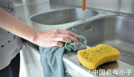 油污|建议大家如果不缺钱,厨房尽量添置这3样东西,方便实用又省事!