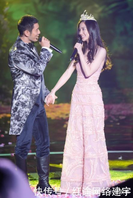 杨帆现身baby生日趴,为搭配姐姐冰雪女王装,cos小公主却不再鲜!