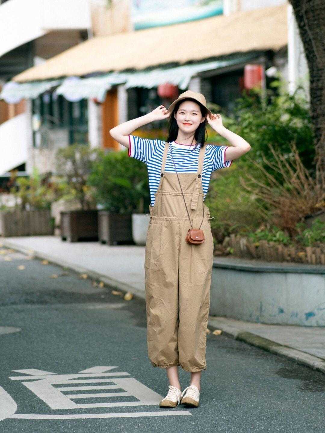 稚嫩|背带裤是年轻的代表,原来30+还可以这样穿,青春洋气