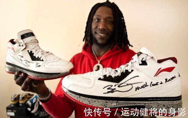 lebron|自带液晶屏的AJ就他有!敢叫板塔克的「新鞋王」太强了!