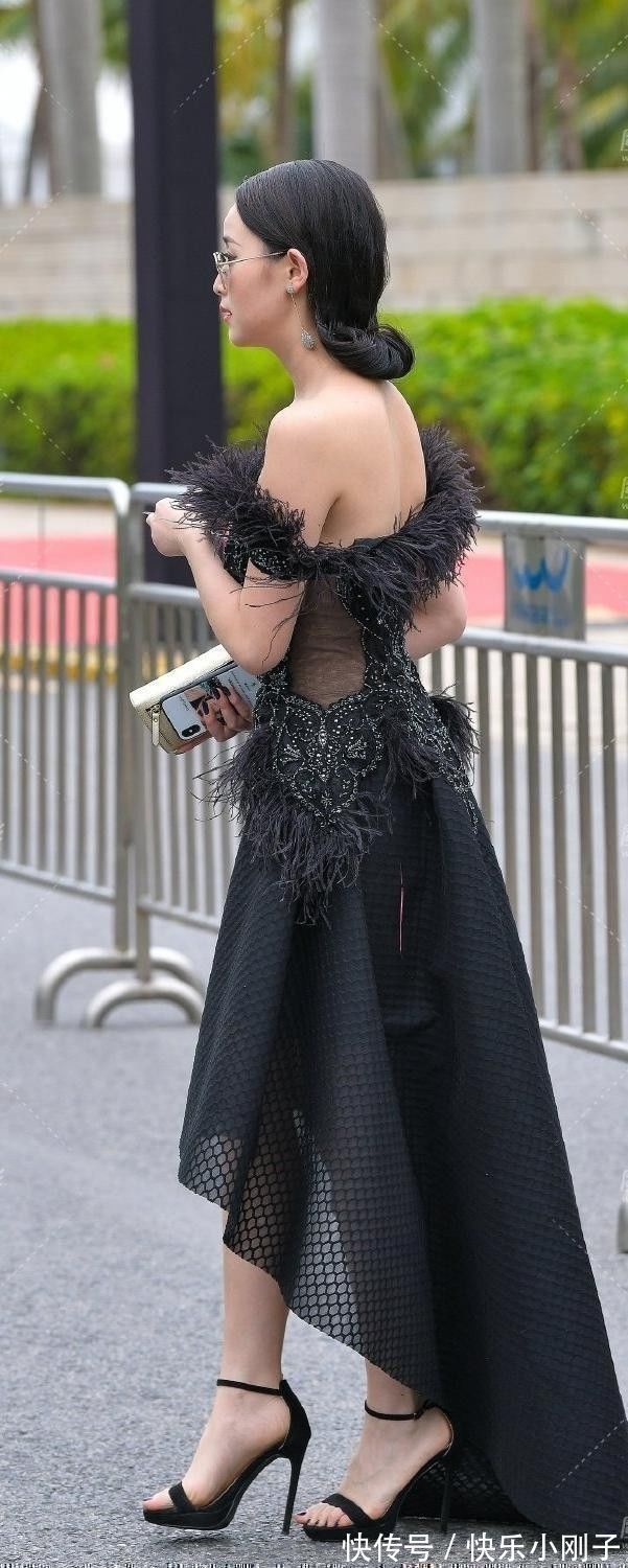 公式 时尚成熟的连衣裙穿搭年轻有气质,时尚气息扑面而来,挺拔有型