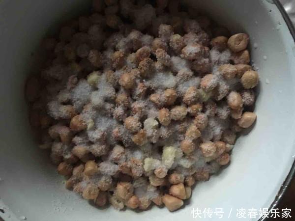 空腹吃|早上空腹吃几粒花生,3个好处找上门,坚持半月效果很明显