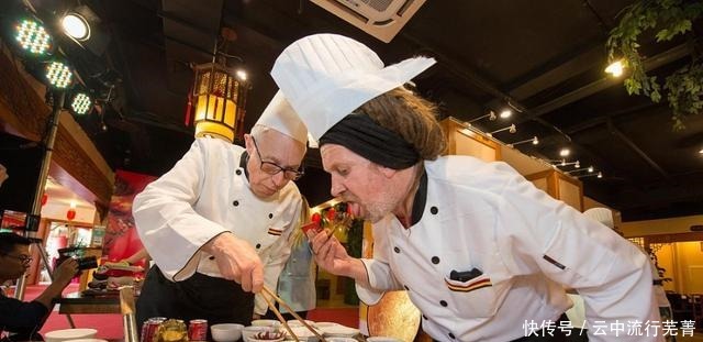  美国遭到冷空气的袭击，中国火锅进军美国，老外根本停不下来