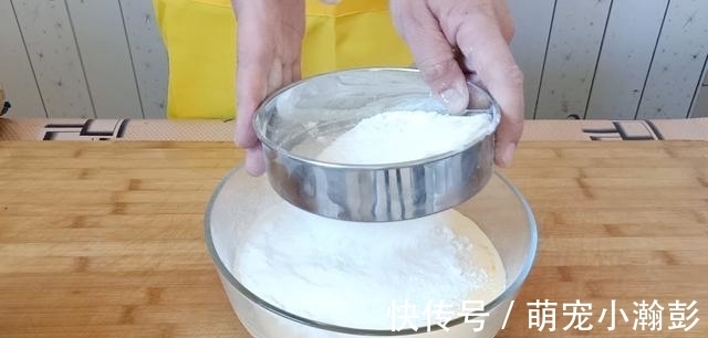 美味|一袋牛奶加三个鸡蛋,教你做美味小吃,学会了天天吃都不腻,香