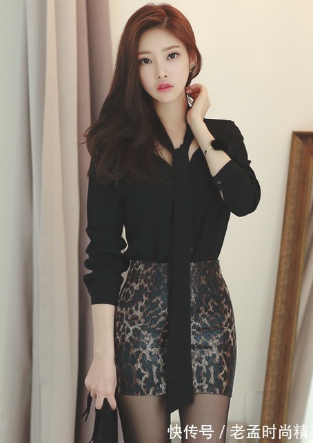 超短皮裙|正允,豹纹超短皮裙,有些悸动,只需在心底轻轻流淌